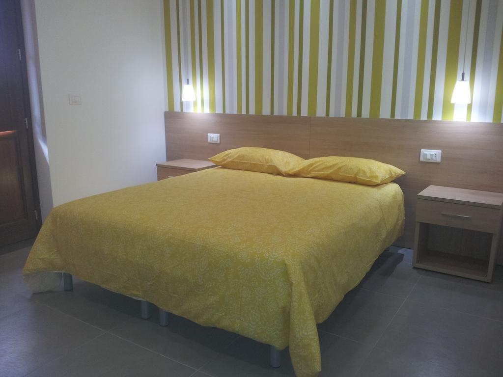 Borgo San Giovanni Barcellona-Pozzo di Gotto Bilik gambar